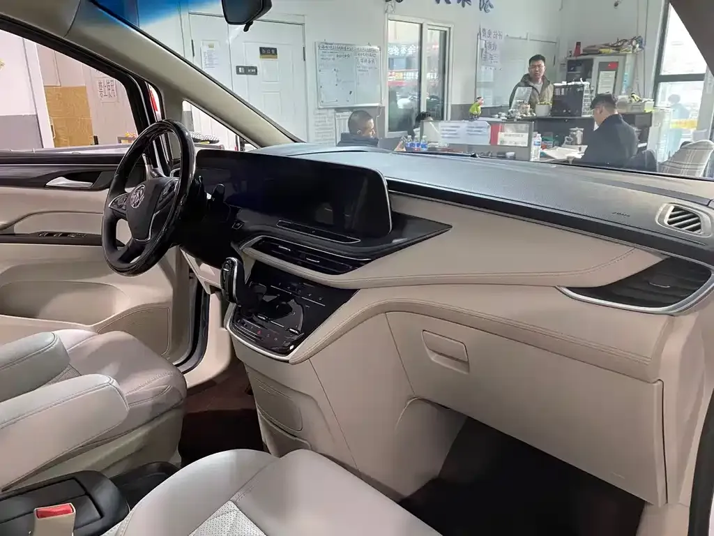 Buick GL8 2023 из CN, фото 4