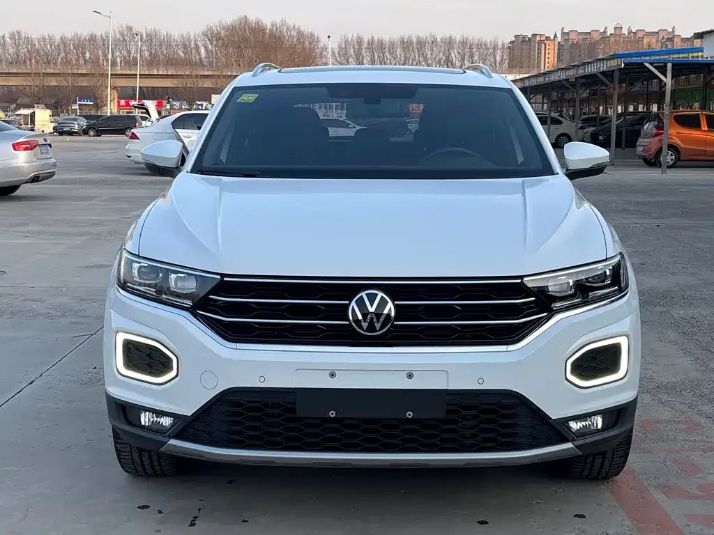 Volkswagen T-Roc — фото 2