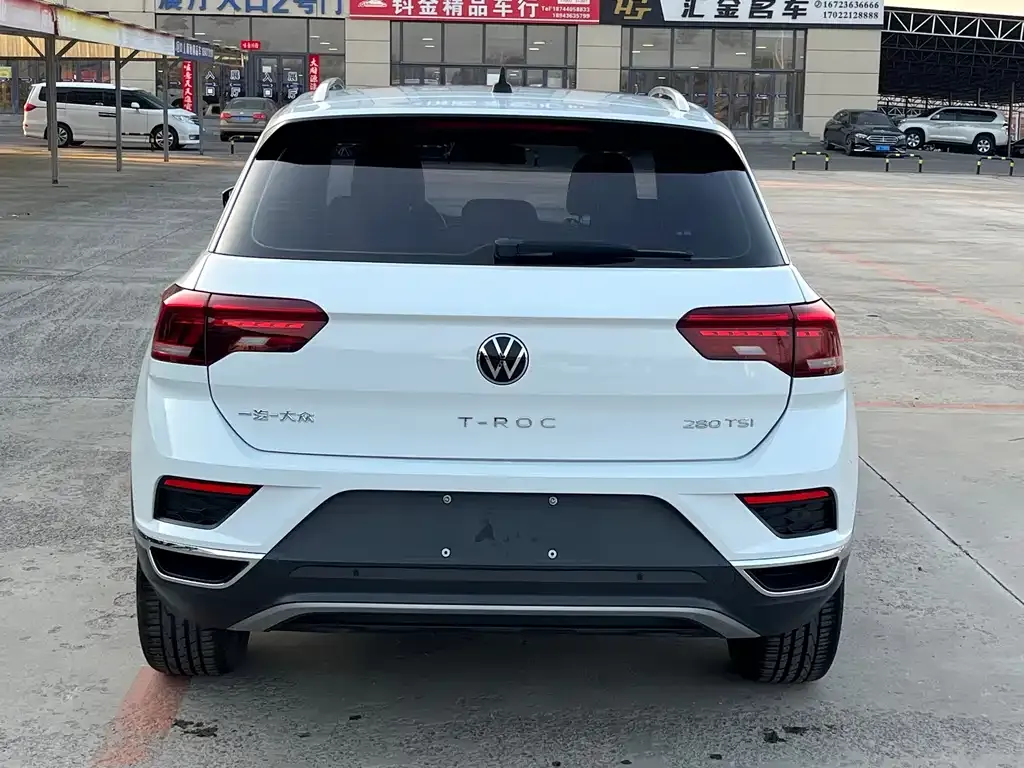 Volkswagen T-Roc — фото 6