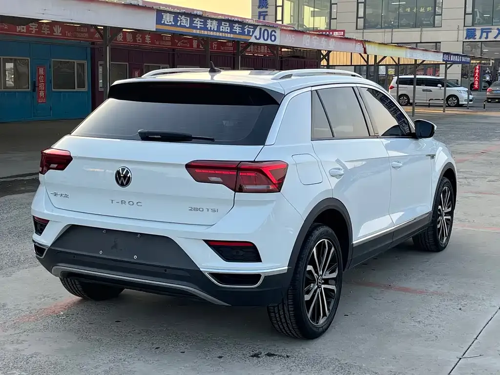 Volkswagen T-Roc — фото 4