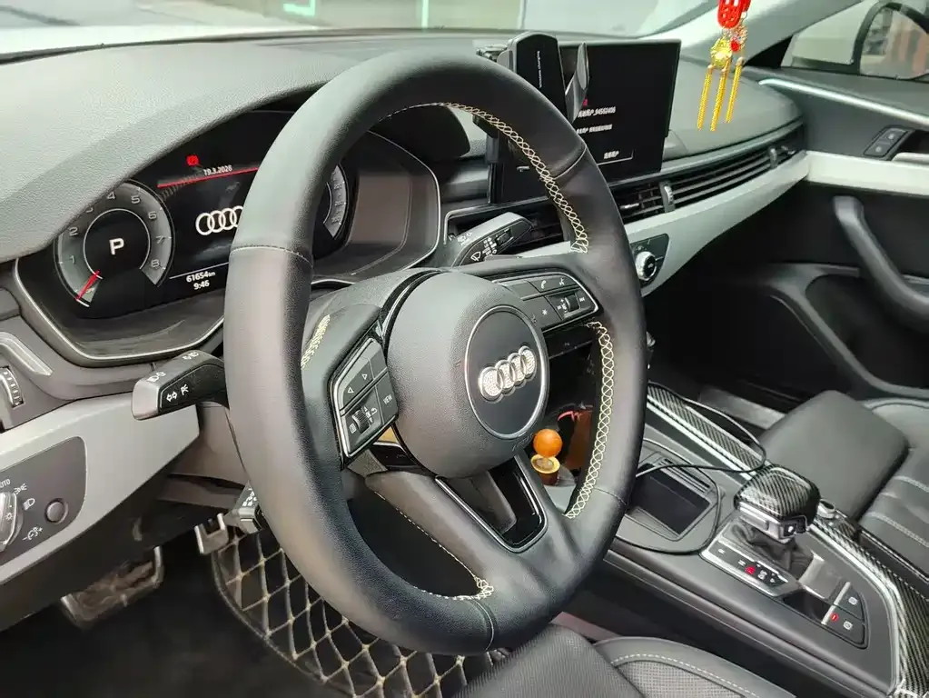 Audi A4L 2021 из CN, фото 9