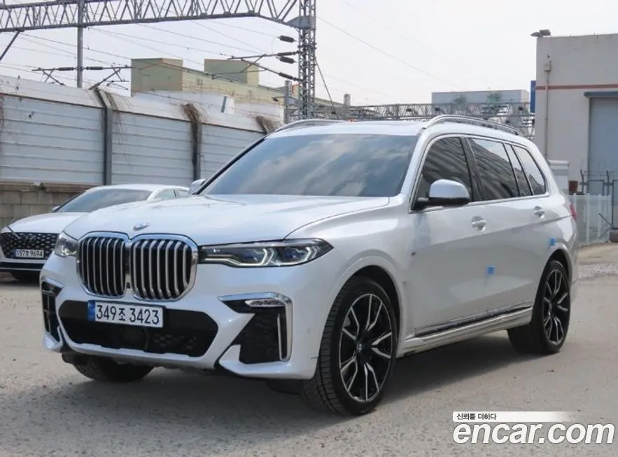 BMW X7 — фото 2