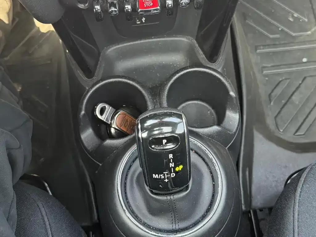 MINI Cooper (3-door) 2021 из CN, фото 2