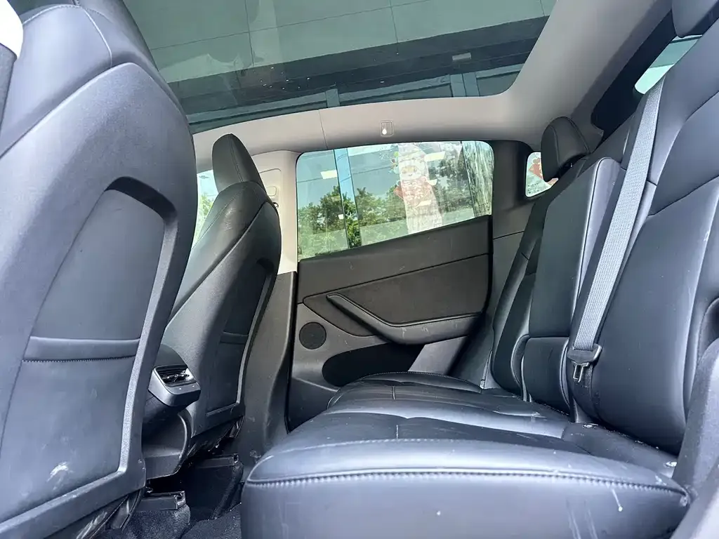 Tesla Model Y 2024 из CN, фото 3