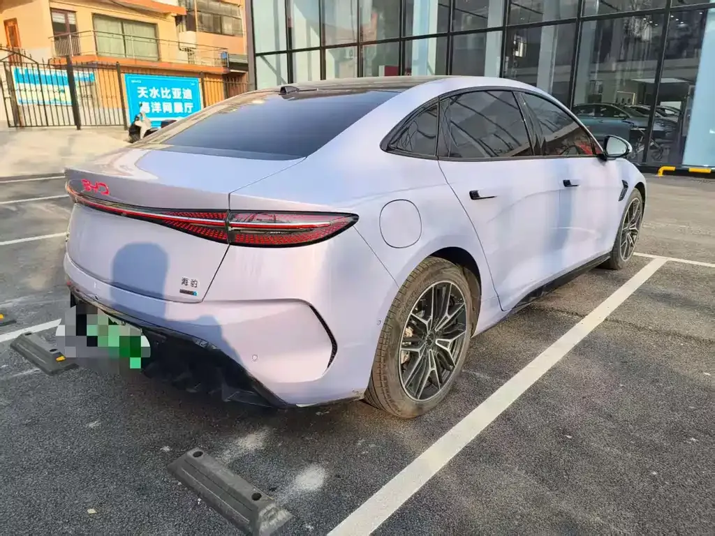 BYD Seal — фото 6
