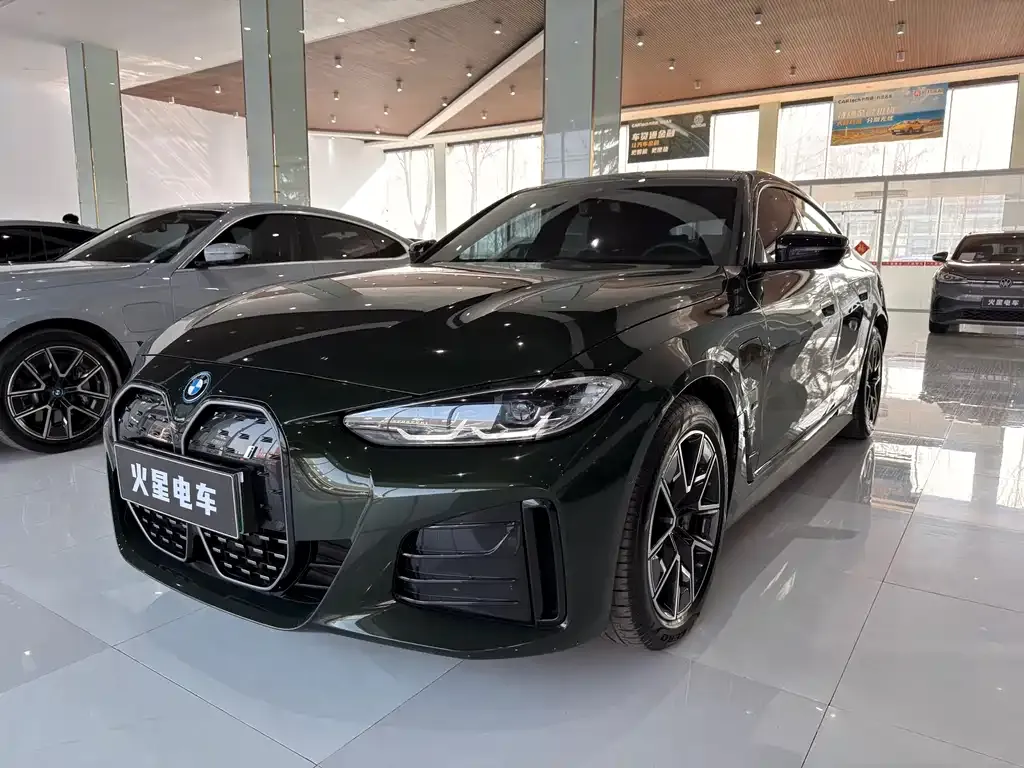 BMW i4