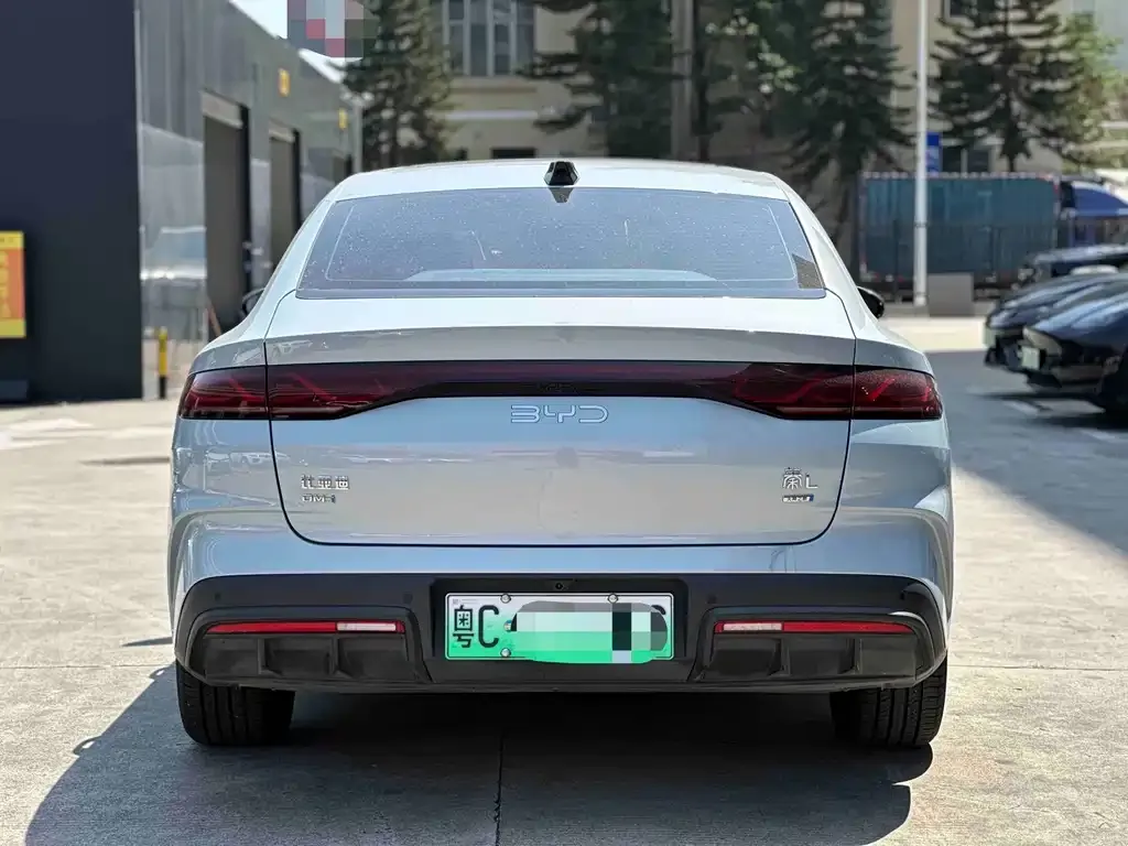 BYD Qin L — фото 6