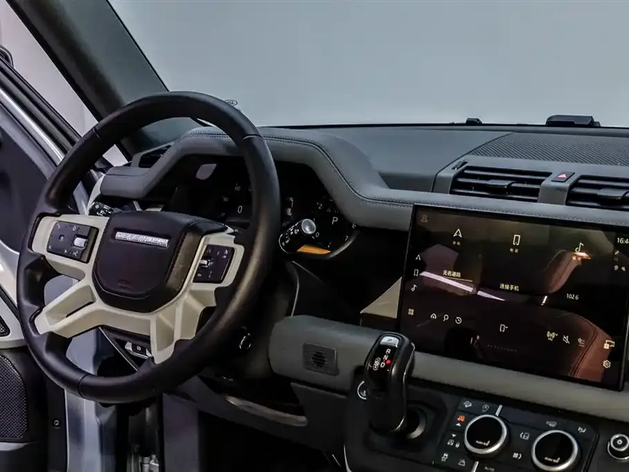 Land Rover Defender — фото 10