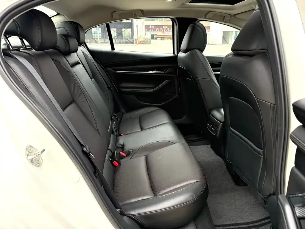 Mazda 3 Axela 2022 из CN, фото 7