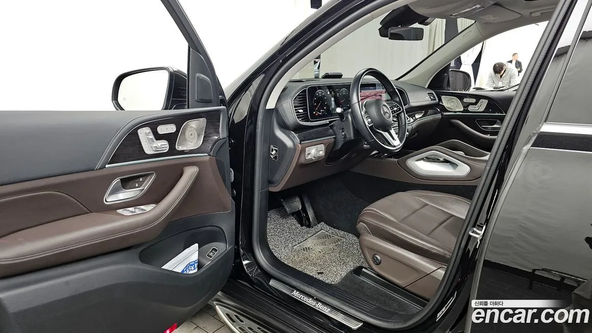 Mercedes-Benz GLE-Class — фото 4