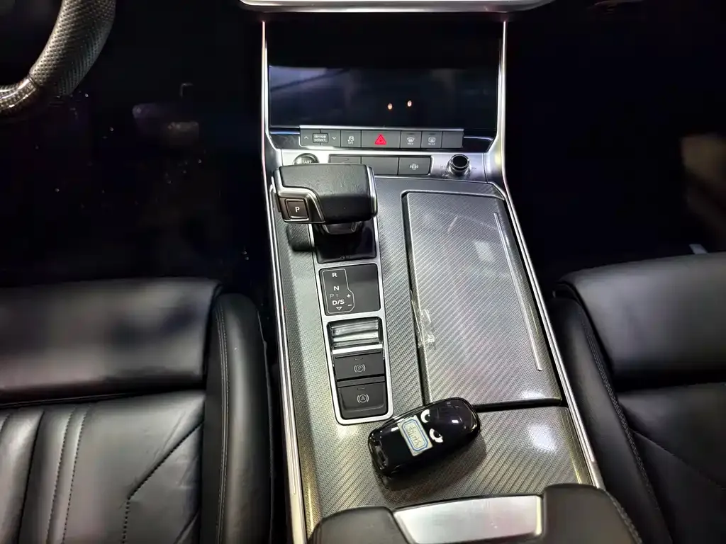 Audi A7 2021 из CN, фото 8