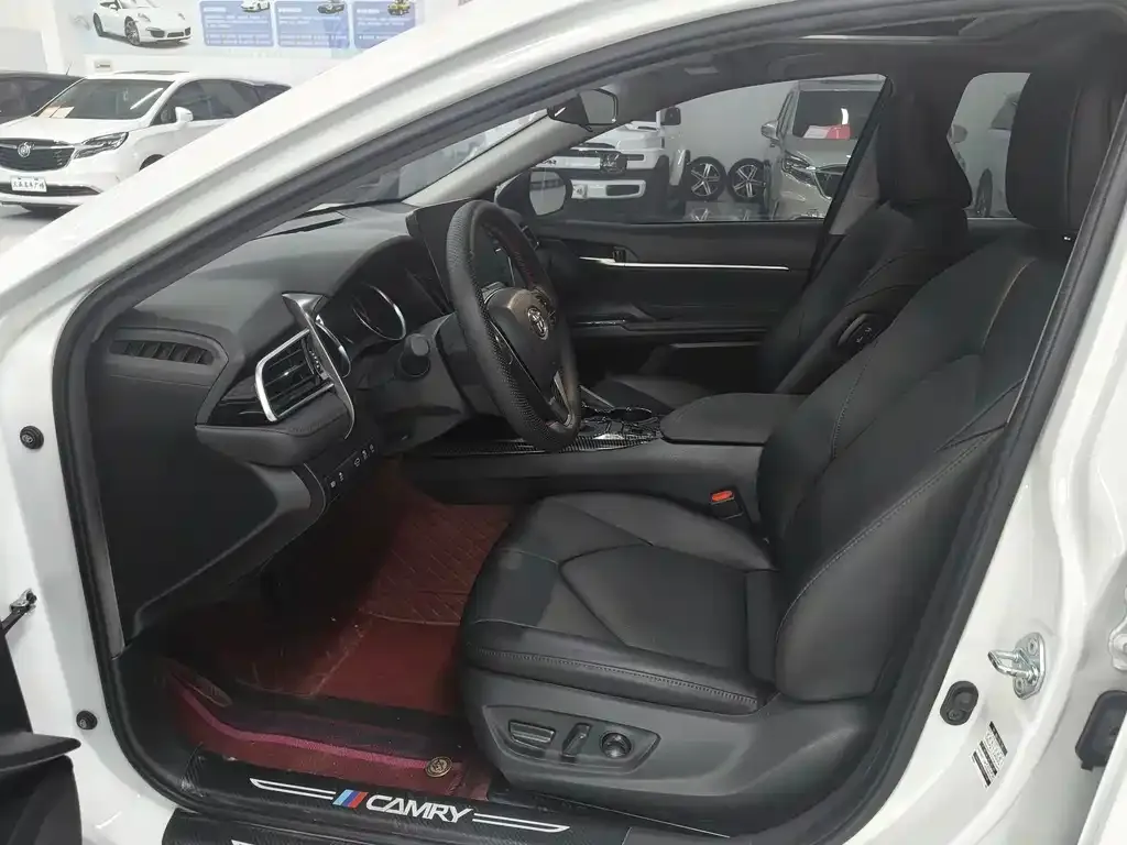 Toyota Camry 2023 из CN, фото 6