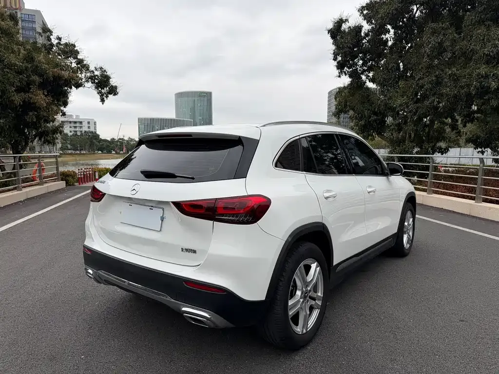 Mercedes-Benz GLA — фото 8