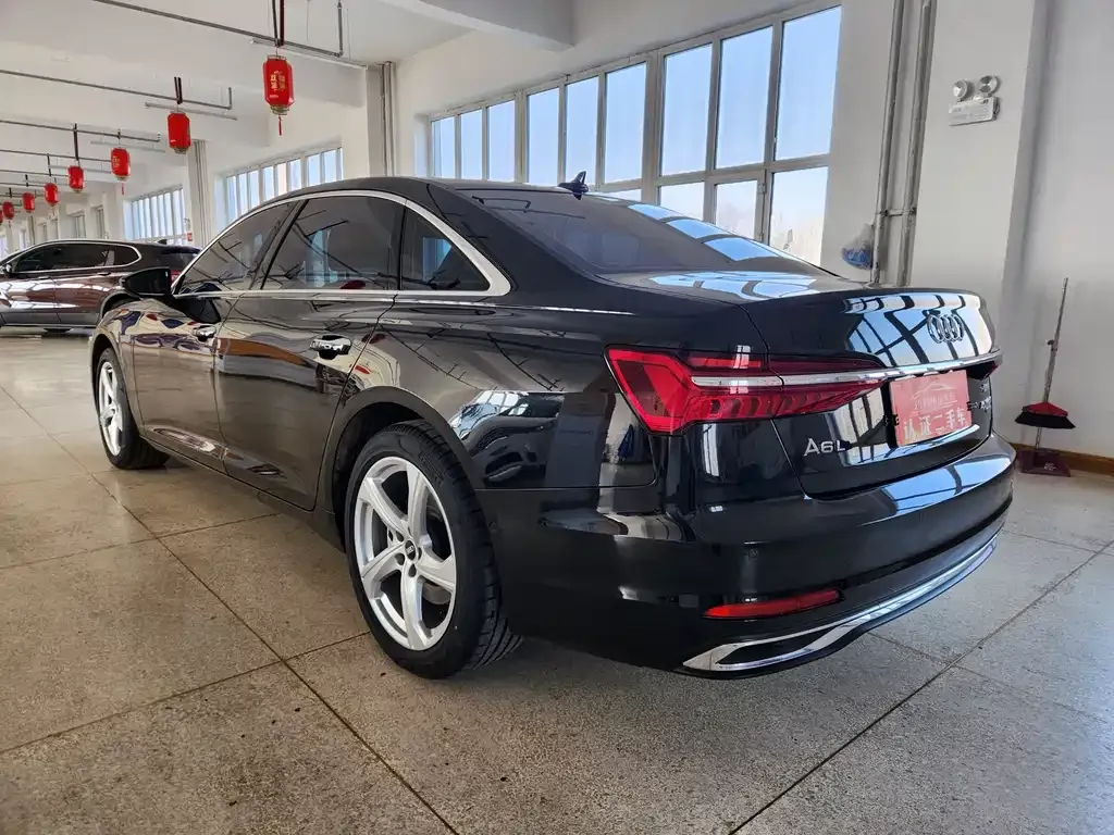 Audi A6L — фото 7