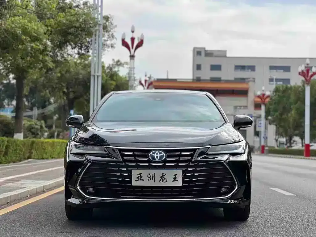 Toyota Avalon — фото 2