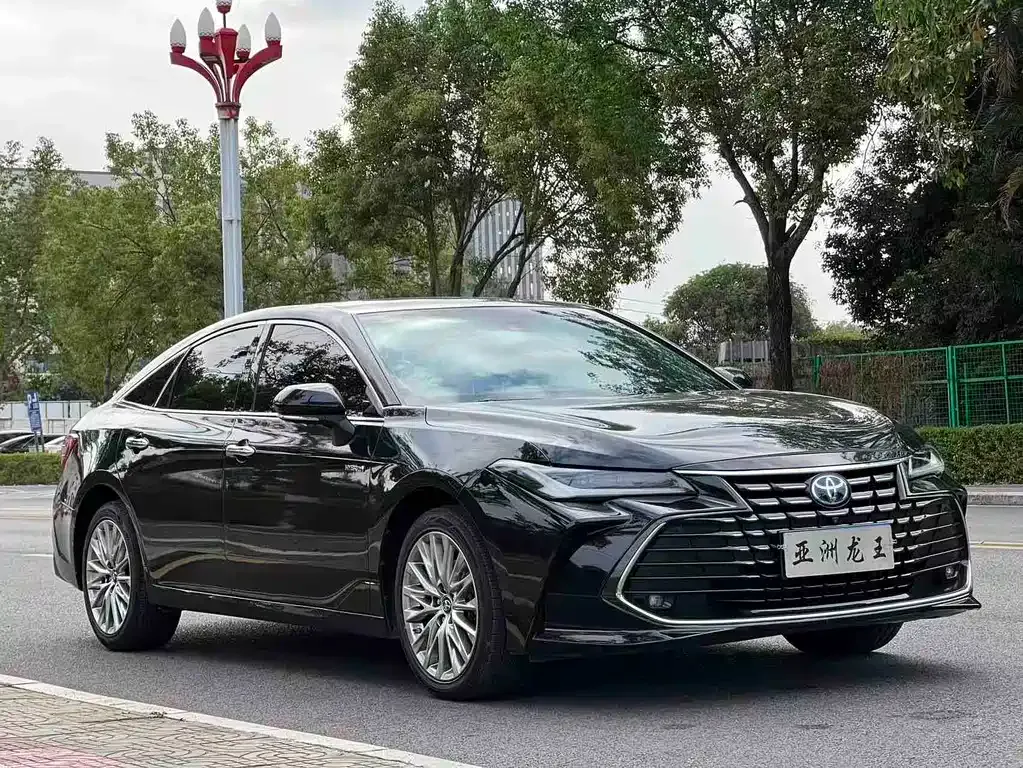 Toyota Avalon — фото 10