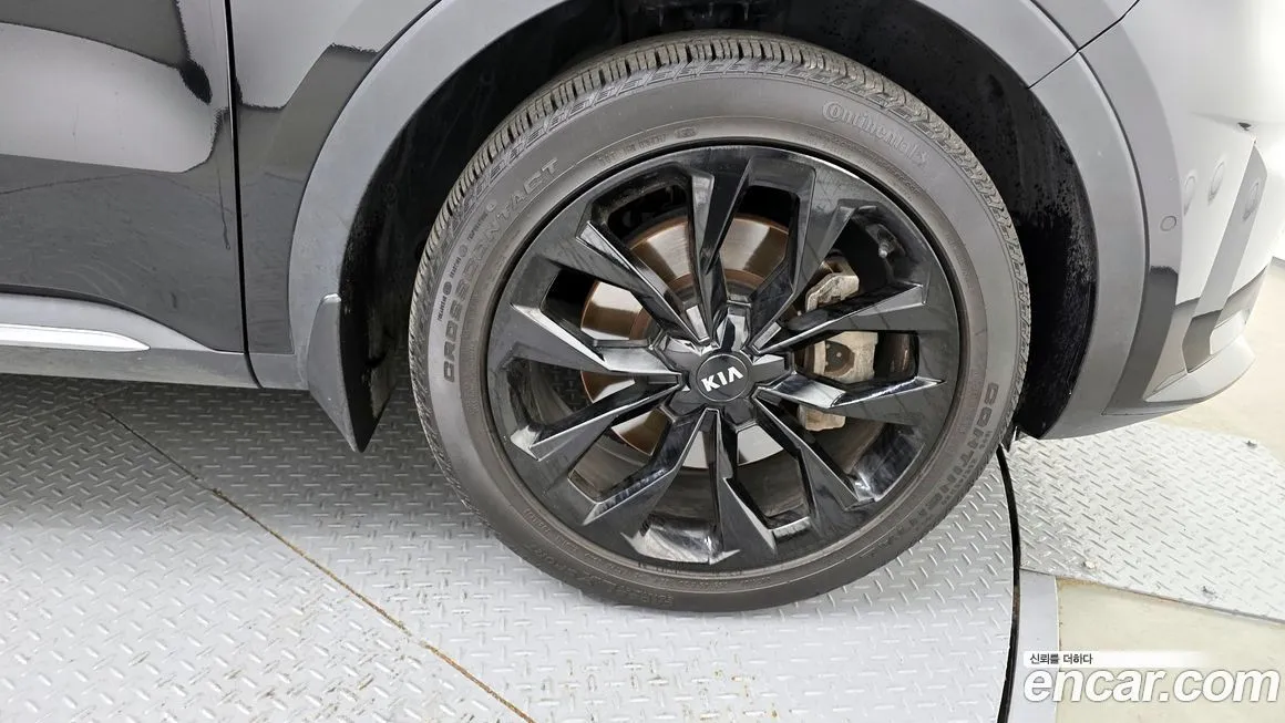 Kia Sorento — фото 6