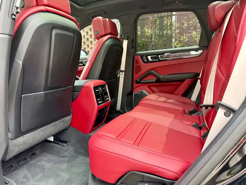 Porsche Cayenne 2023 из CN, фото 2