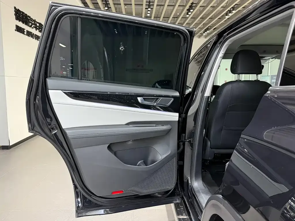 Volkswagen Teramont 2023 из CN, фото 7