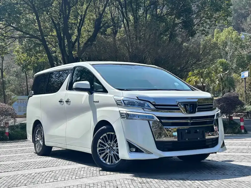Toyota Vellfire — фото 9