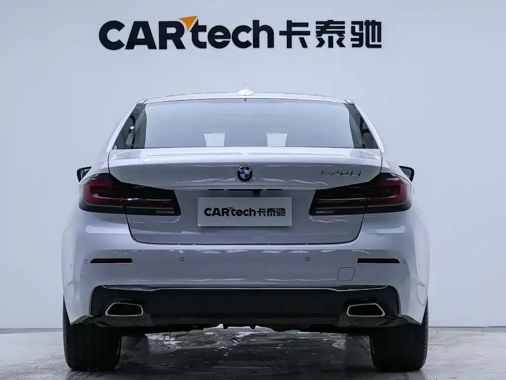 BMW 5 Series 2022 из CN, фото 9
