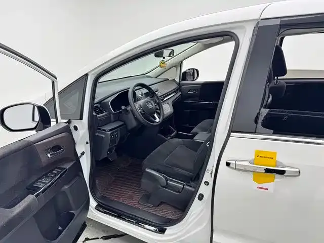 Honda Odyssey — фото 10