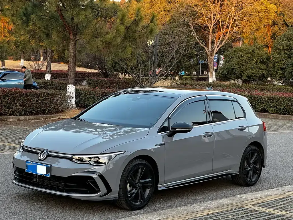 Volkswagen Golf 2024 из CN, фото 1