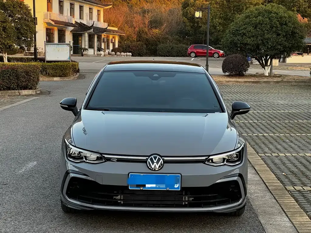 Volkswagen Golf 2024 из CN, фото 10