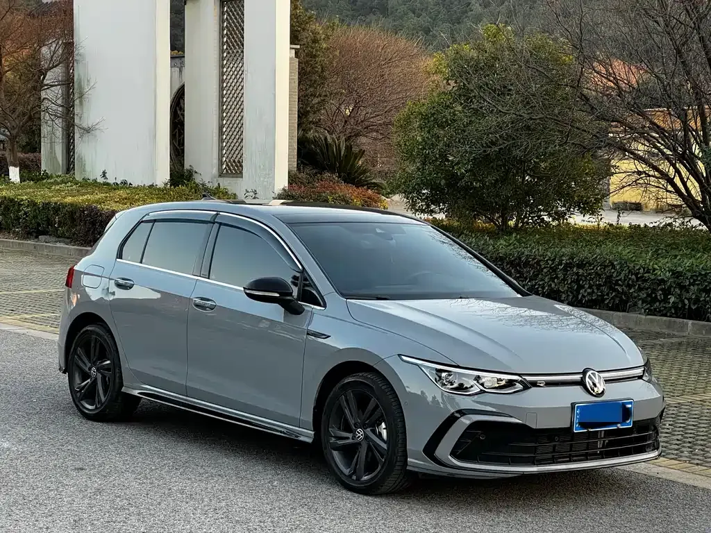 Volkswagen Golf 2024 из CN, фото 4