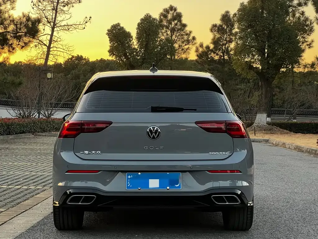 Volkswagen Golf 2024 из CN, фото 8