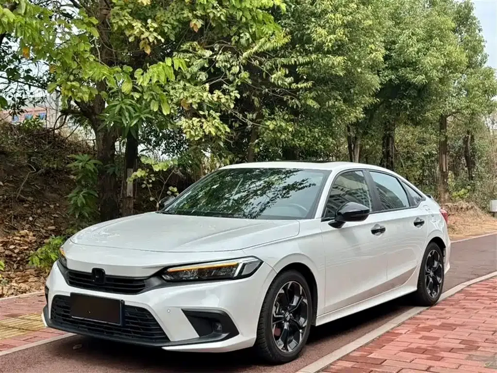 Honda Civic — фото 1