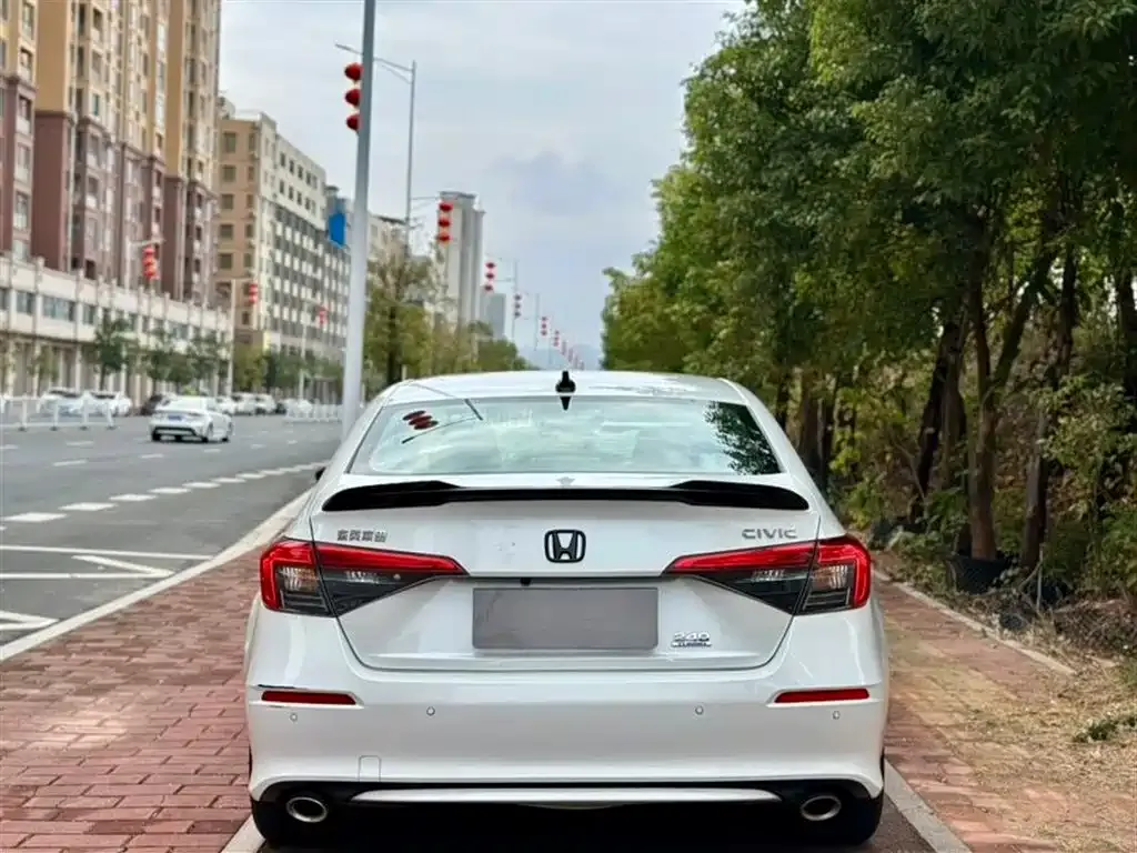 Honda Civic — фото 7