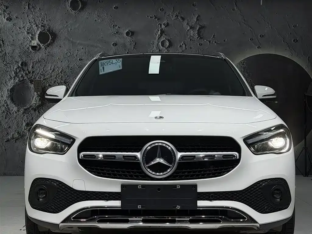 Mercedes-Benz GLA — фото 9