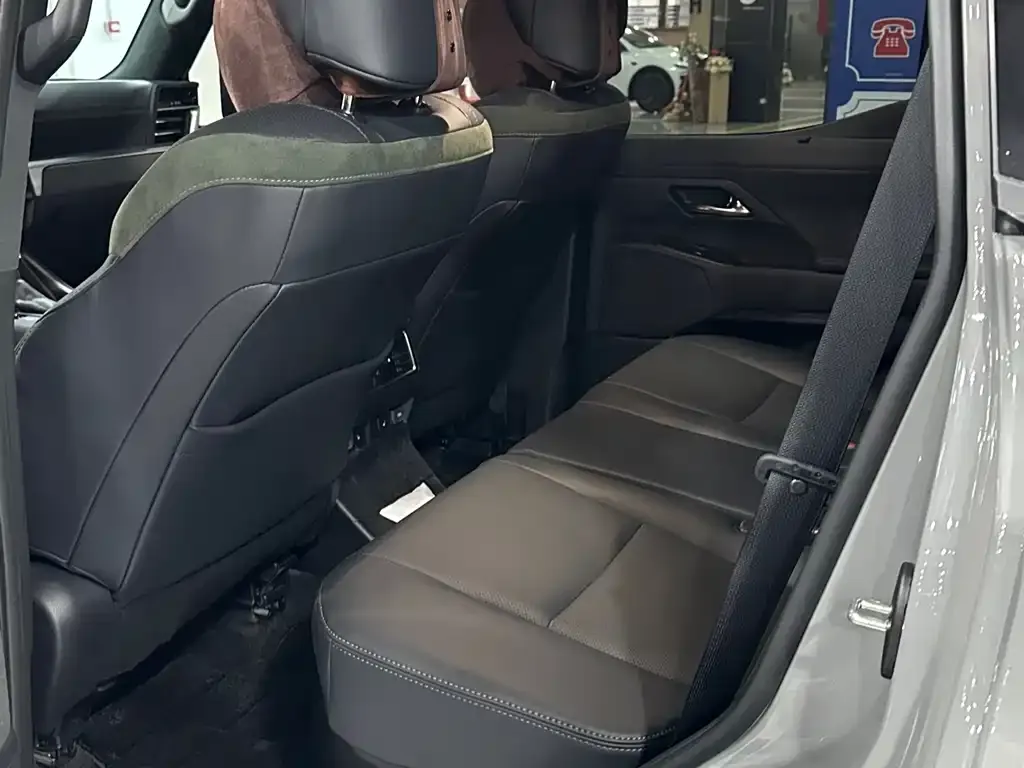 Lexus GX 2025 из CN, фото 3