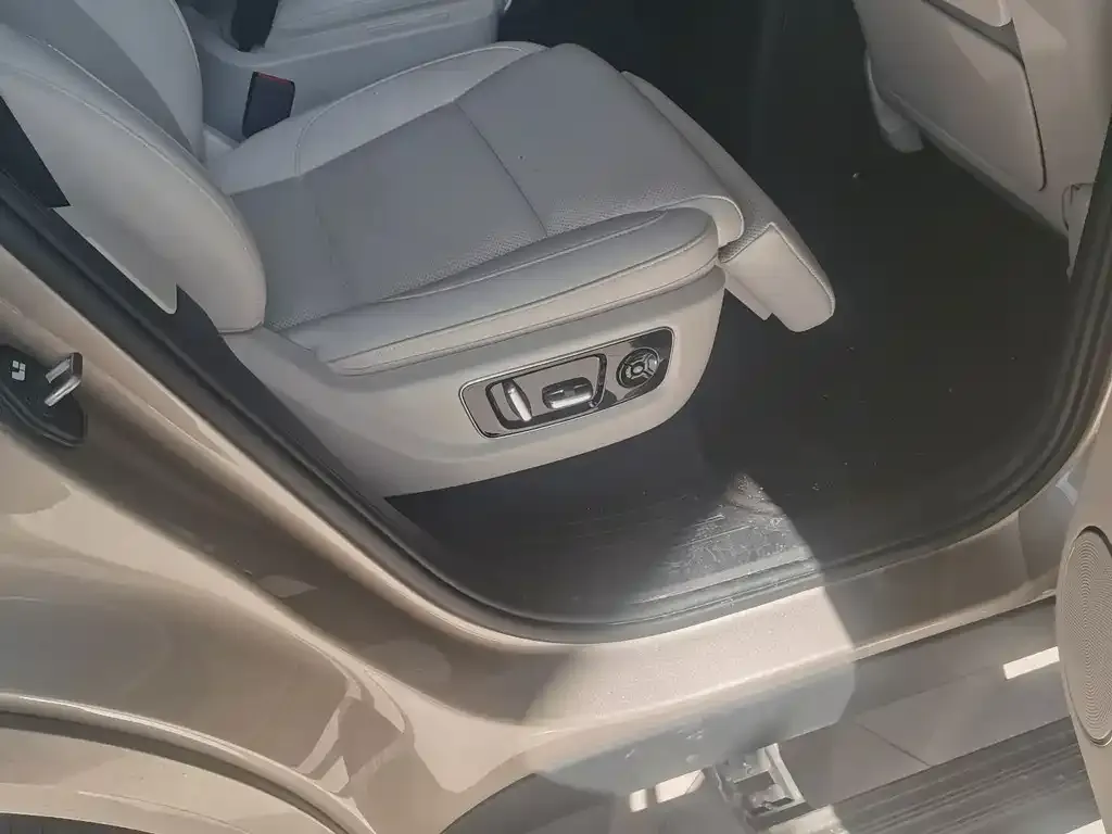 Li Auto L9 2023 из CN, фото 7