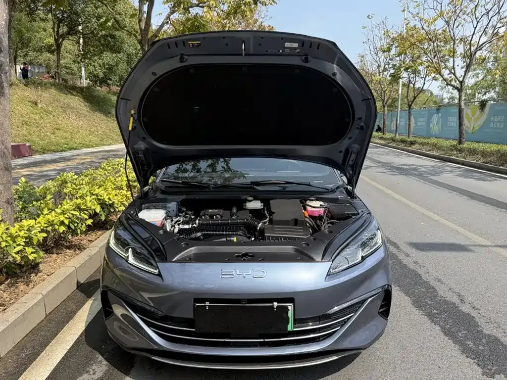 BYD Seal — фото 9