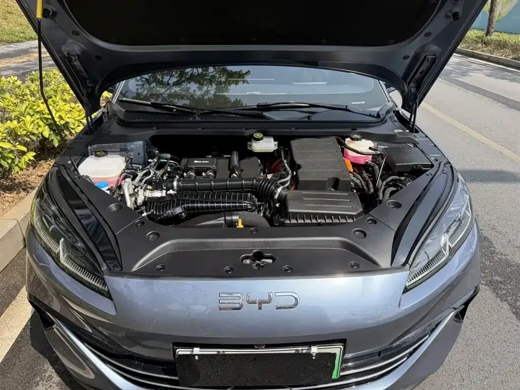 BYD Seal — фото 4