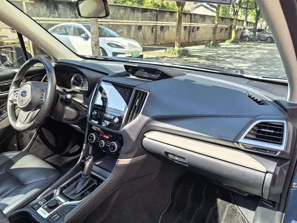 Subaru Forester 2023 из CN, фото 7