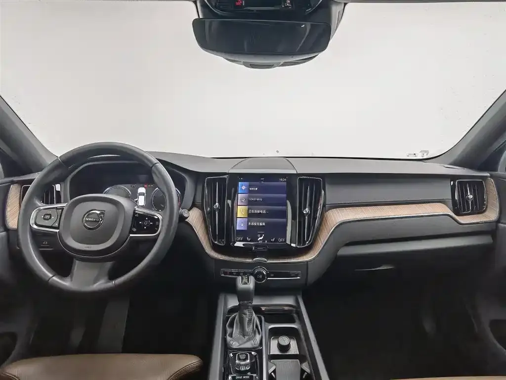 Volvo XC60 2021 из CN, фото 2