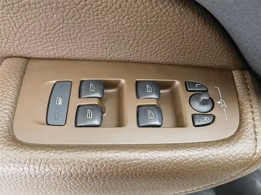Volvo XC60 2021 из CN, фото 9