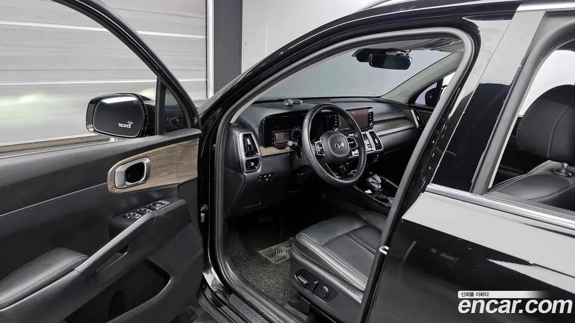 Kia Sorento — фото 9