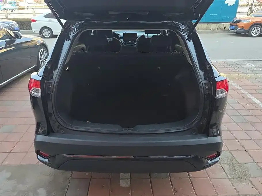 Toyota Frontlander 2025 из CN, фото 3
