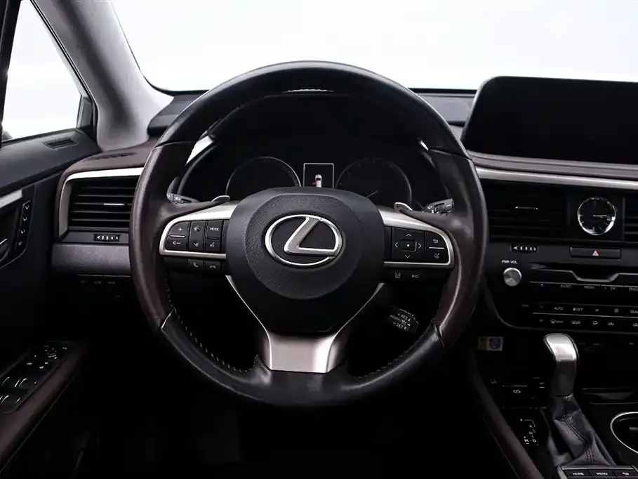 Lexus RX — фото 10