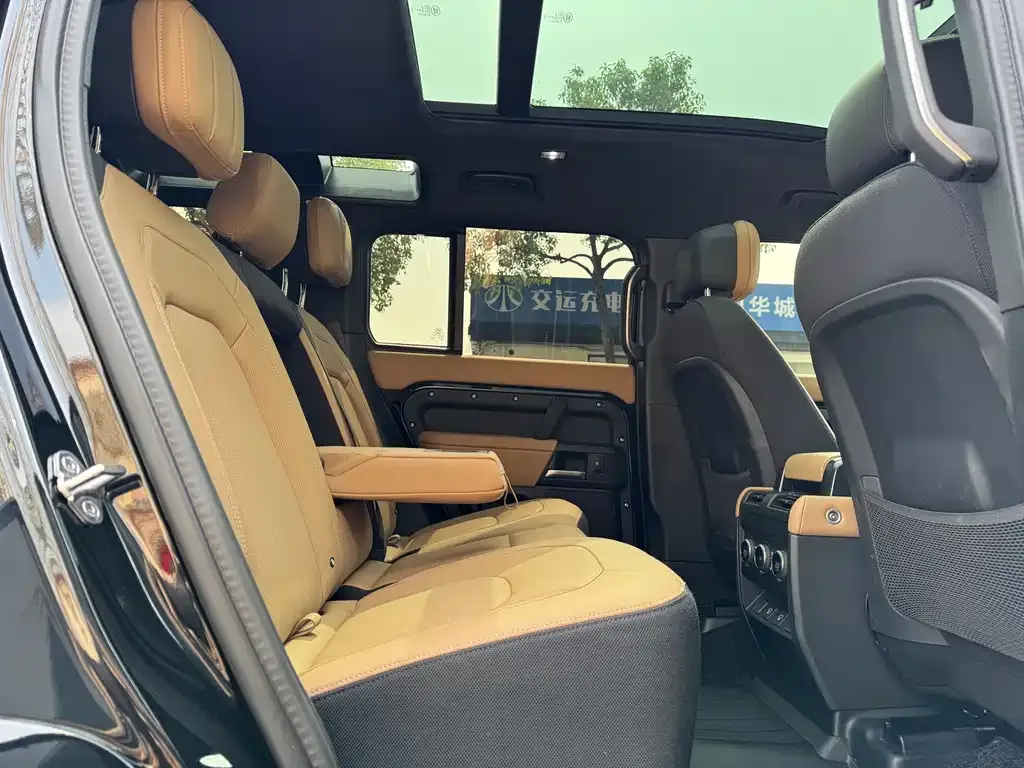 Land Rover Defender — фото 5