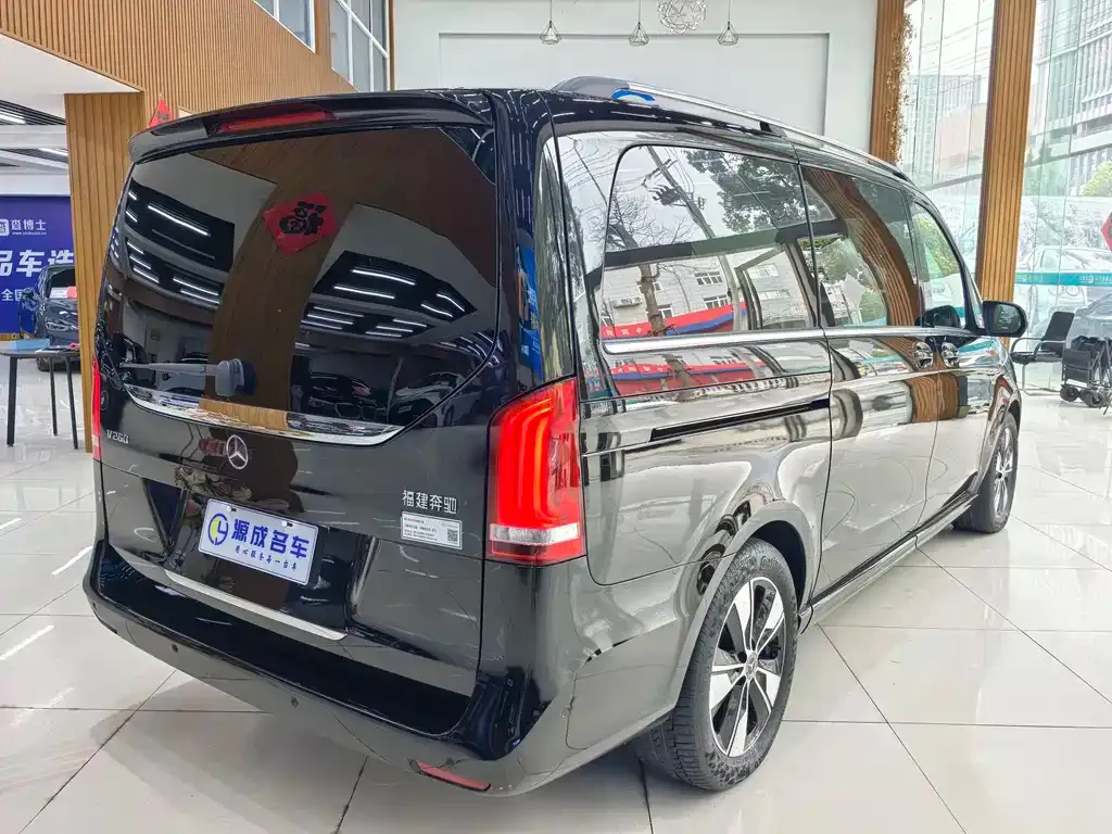 Mercedes-Benz V-Class 2022 из CN, фото 7