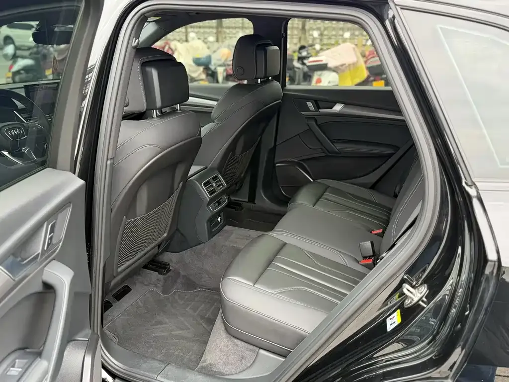 Audi Q5L 2024 из CN, фото 9