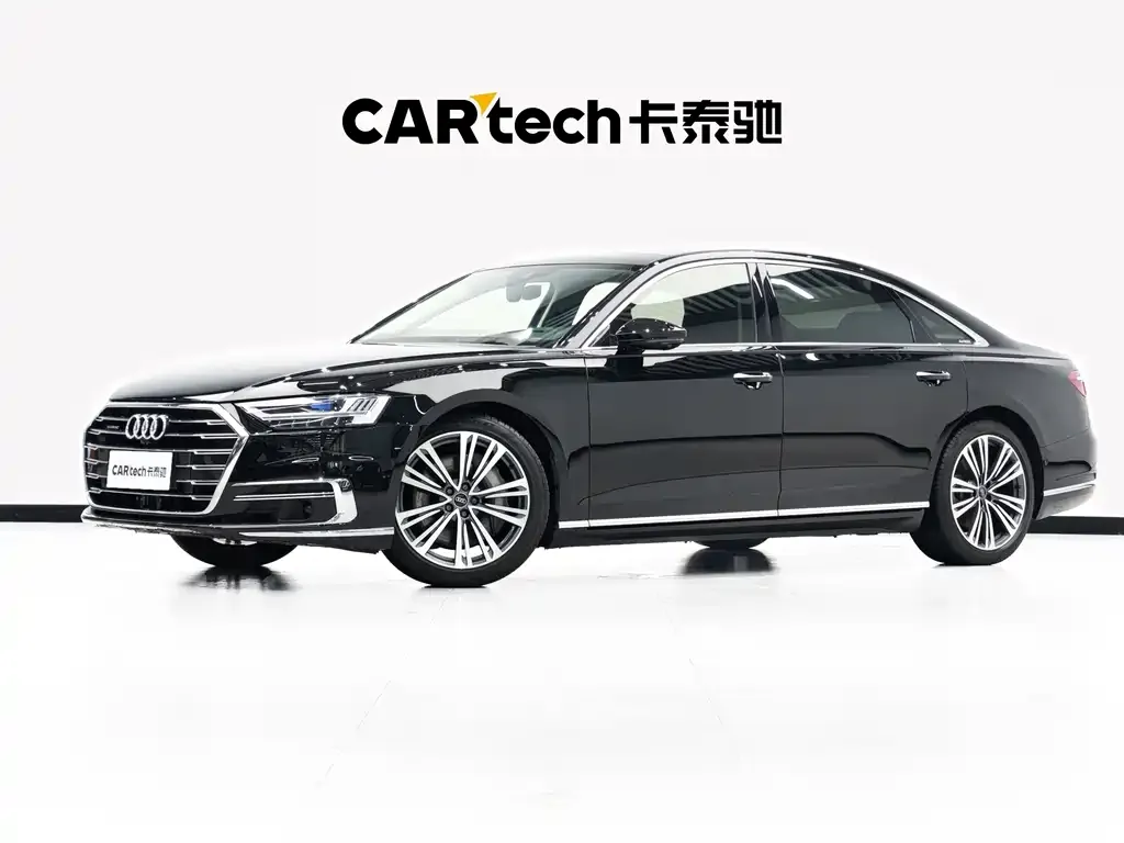 Audi A8 — фото 1
