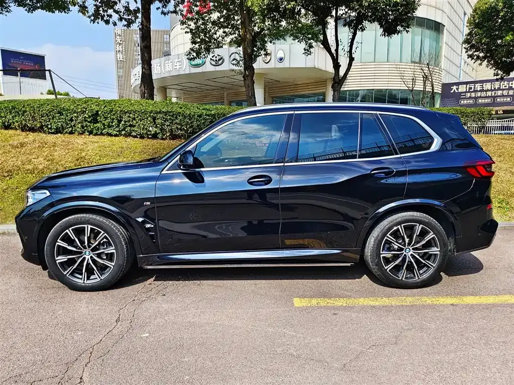 BMW X5 (Import) — фото 7