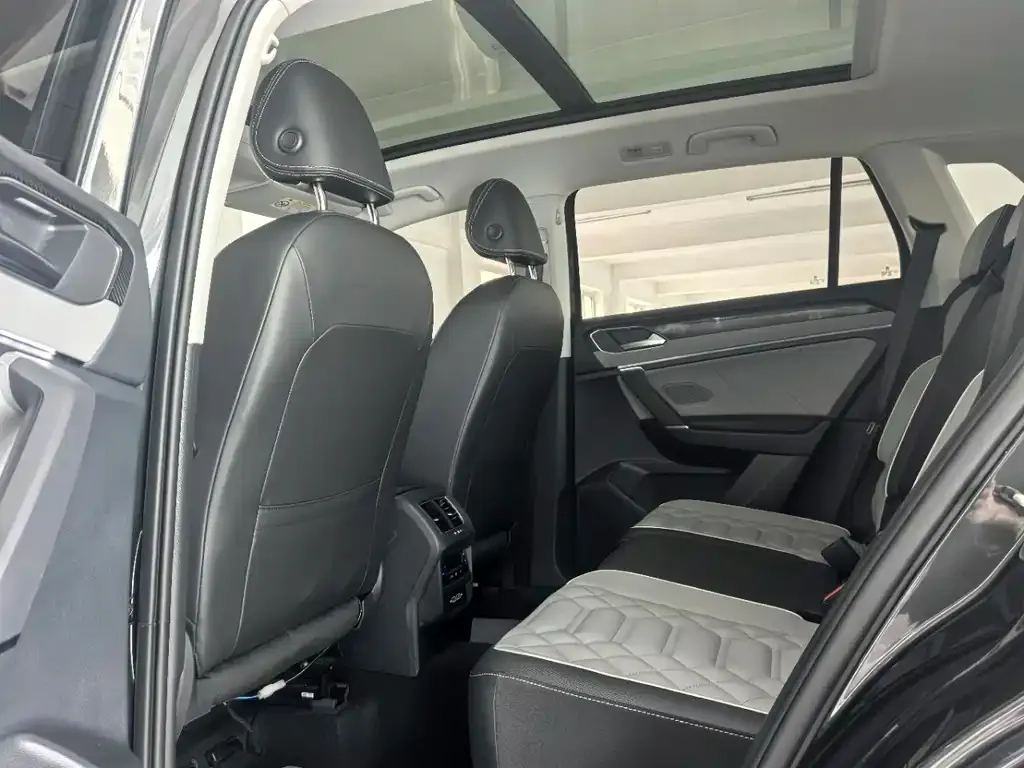 Volkswagen Tayron 2023 из CN, фото 3