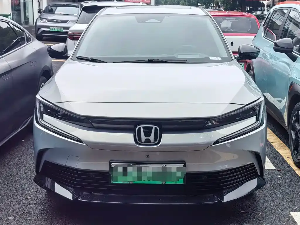 Honda e:NP2 2024 из CN, фото 6